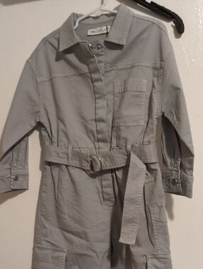 Zara Girls Light Gray Utility Jumpsuit with Belt Detail Cargo Pockets Size 6